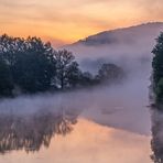 Frühnebel an der Lahn