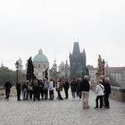 Frühnebel auf der Prager Karlsbrücke