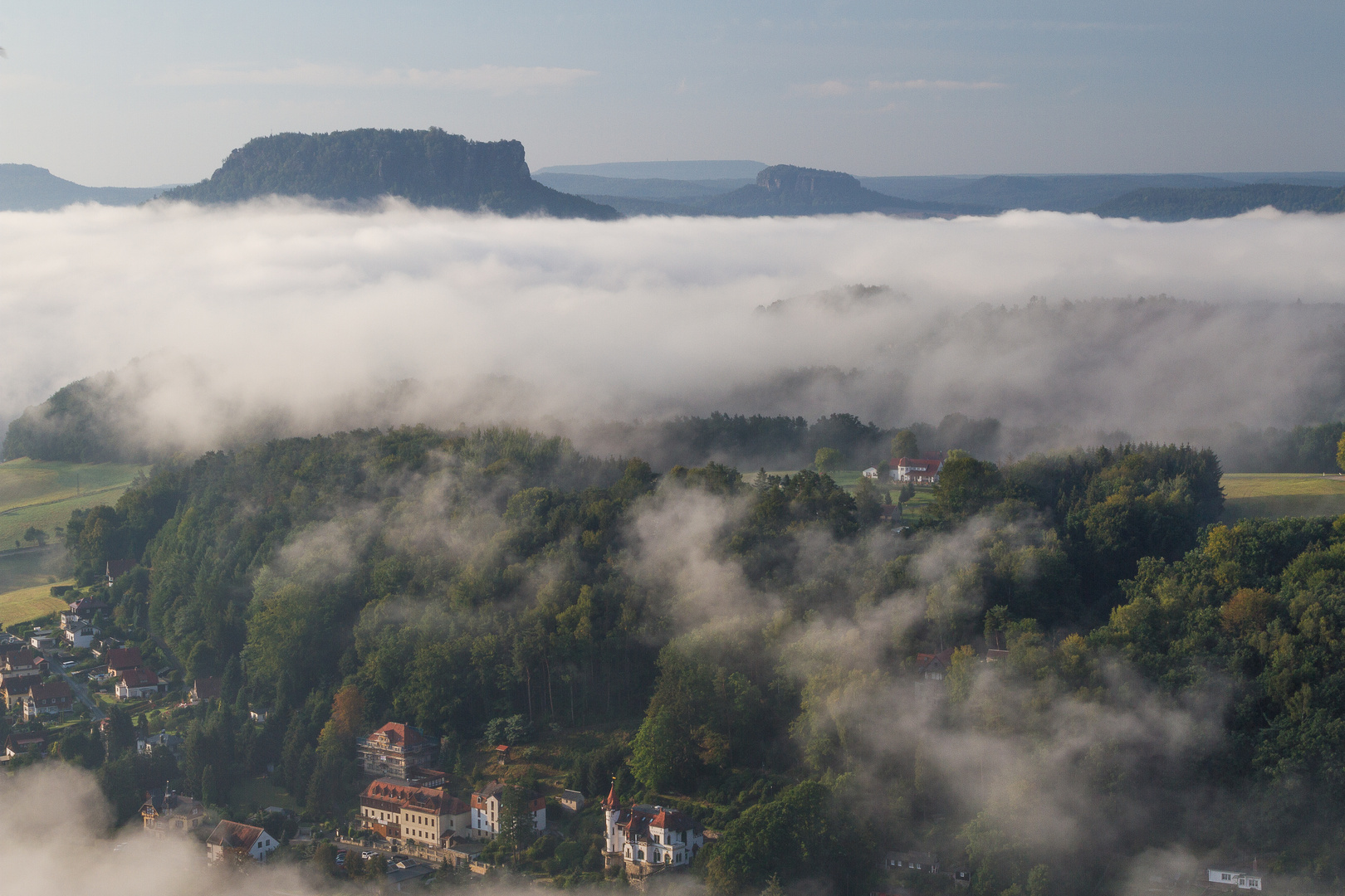 Frühnebel im Elbsandsteingebirge