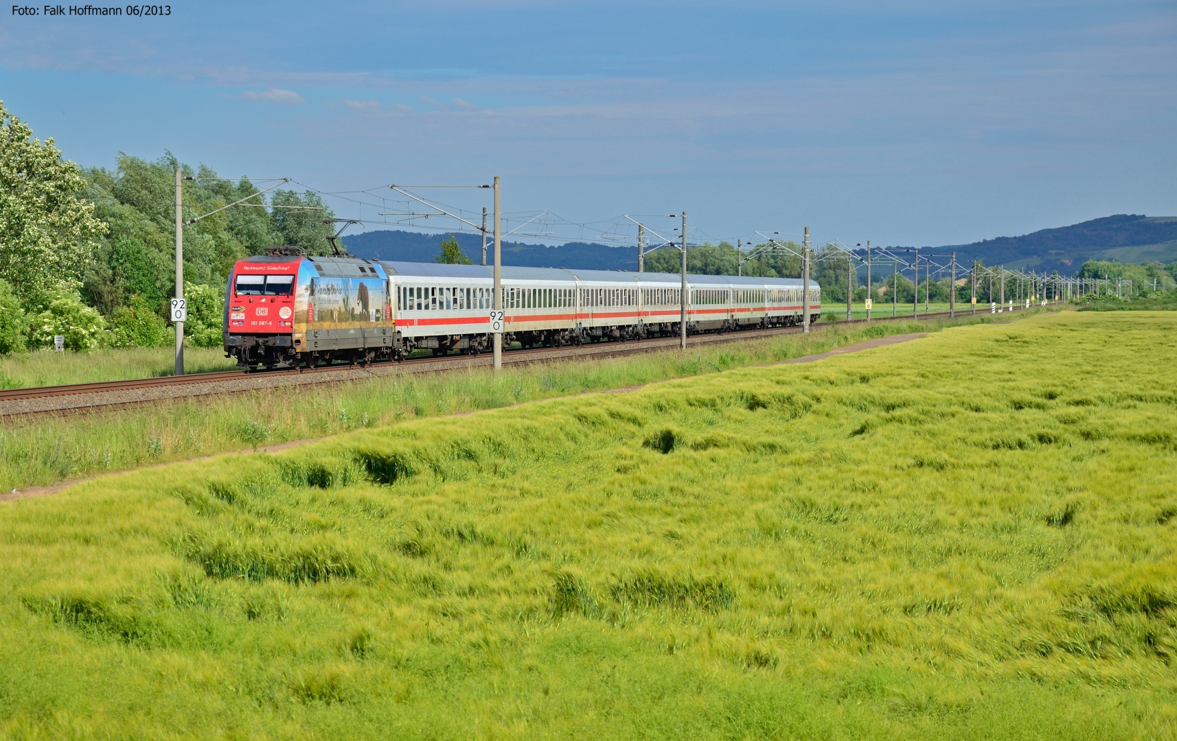 Frühsommerlicher Intercity