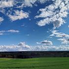 Frühsommerwolkentupfhimmel