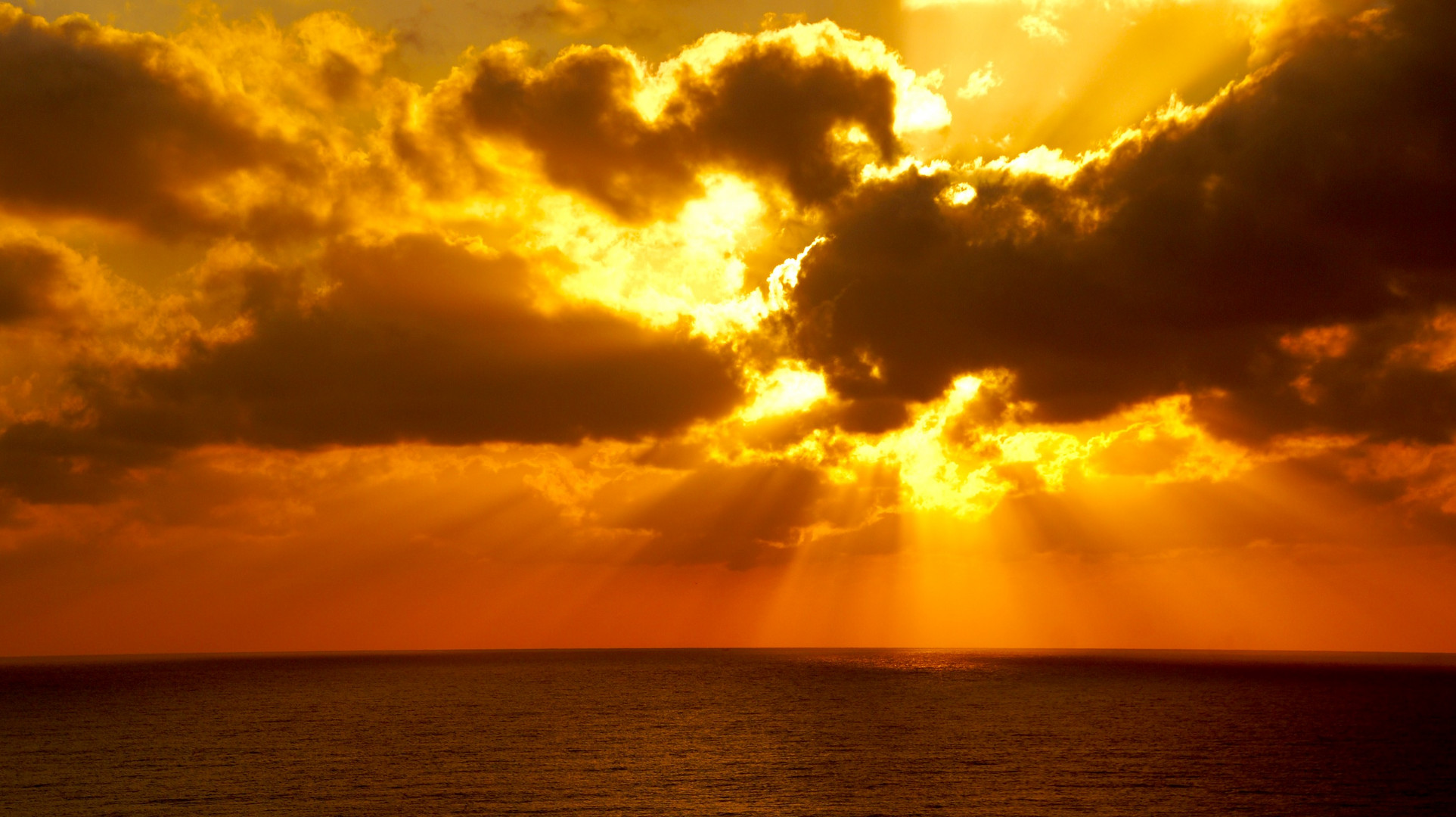 Frühstück am Meer mit Sonnenaufgangszeremonie