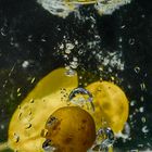 fruits dans l'eau