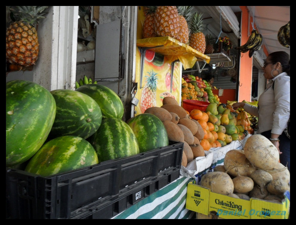 Frutas frescas, en la plaza