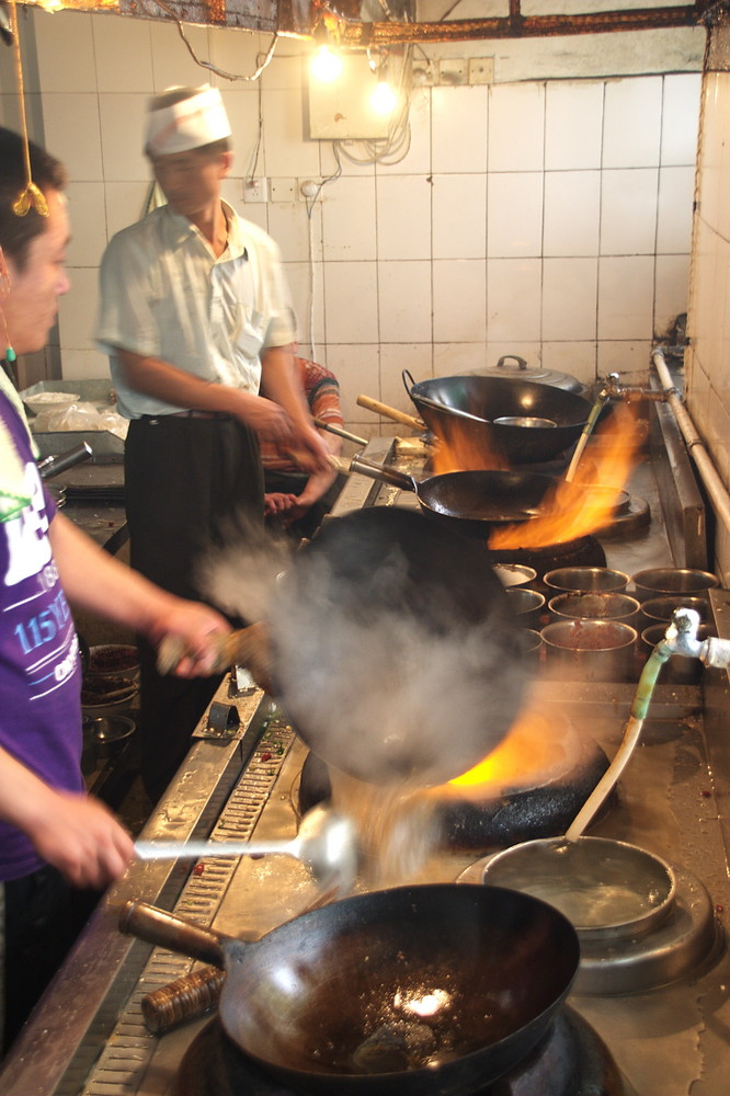 Frying Seeshells in Beidaihe