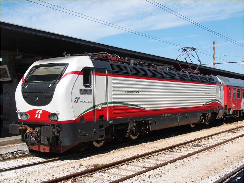 FS Frecciabianca E 402