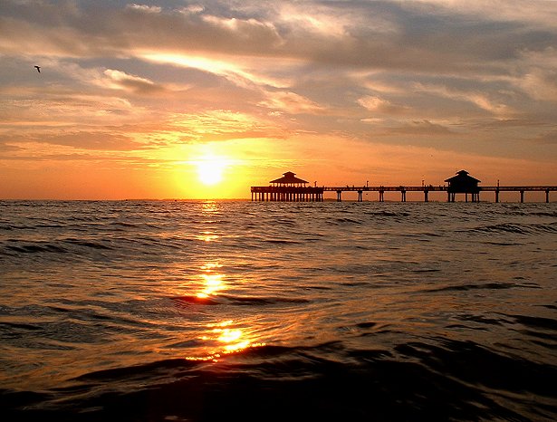 Ft Meyers Beach Pier bei Sonnenuntergang