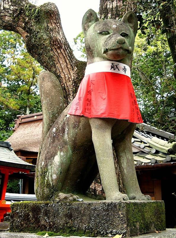 Fuchsfigur am Fushimi Inari Schrein