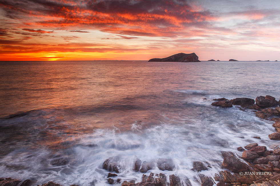 Fuego en el horizonte