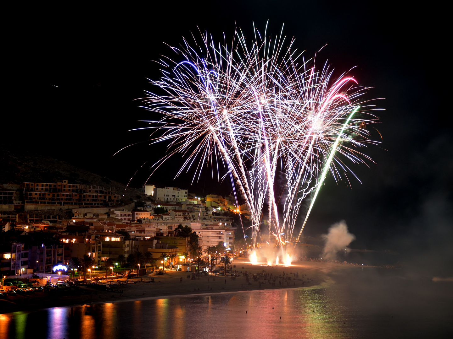 Fuegos artificiales en Castell de Ferro(Granada)