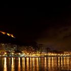 Fuegos artificiales en la playa del postiguet de Alicante