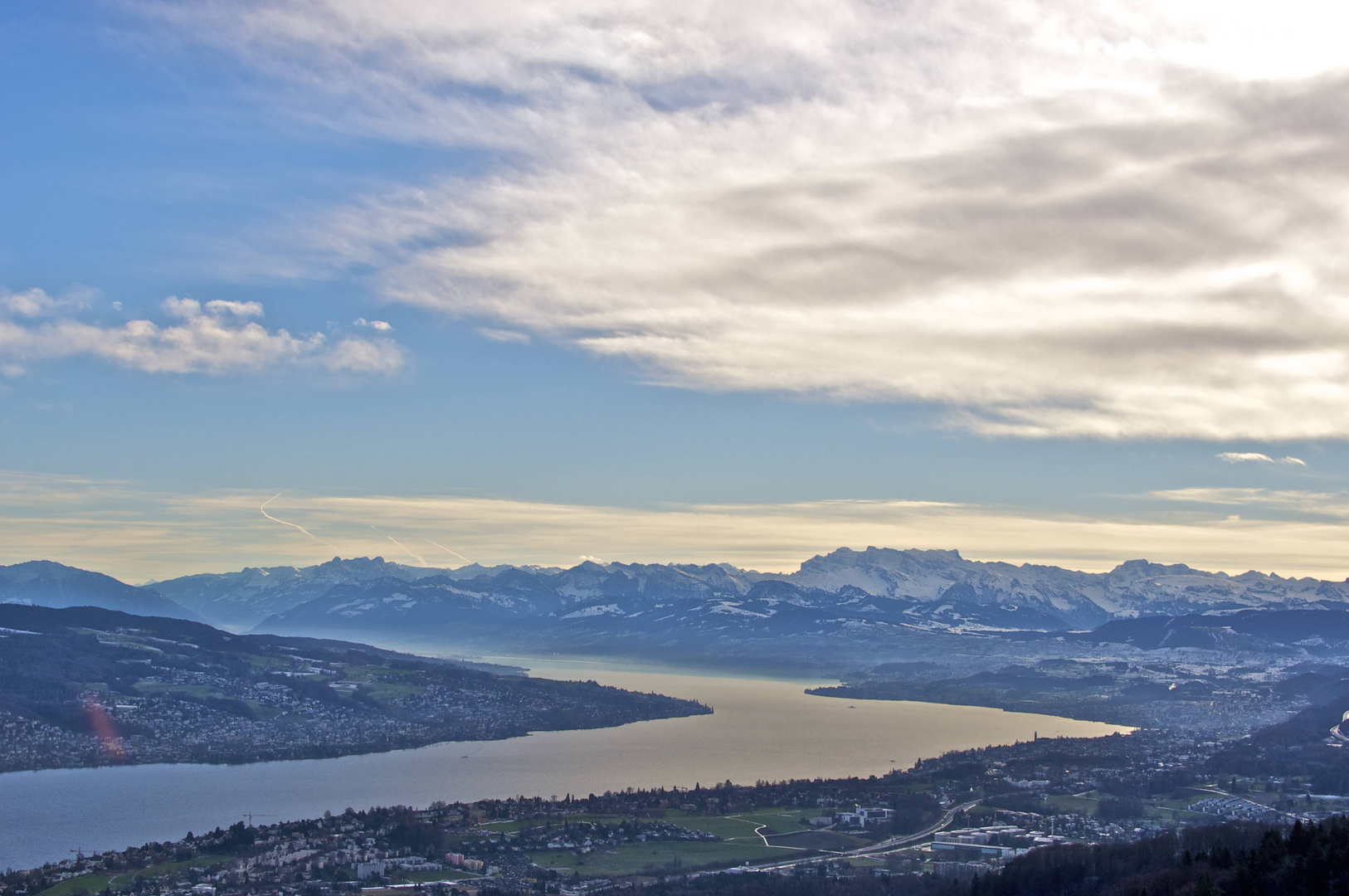 Fühnstimmung über dem Zürisee  7Dec 2010