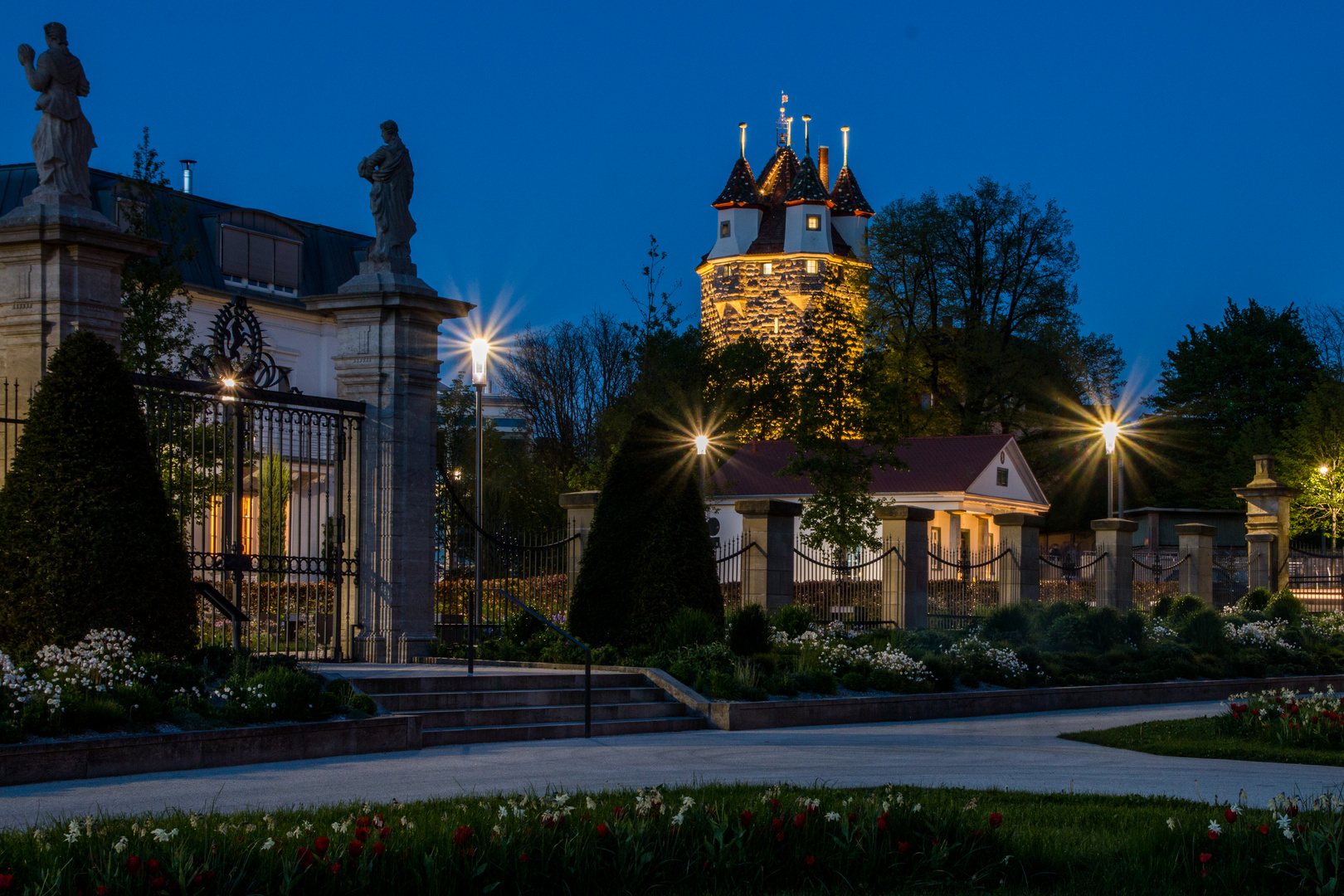 Fünf-Knopf-Turm