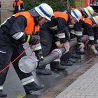 Fünf Männer stehen nicht auf dem Schlauch