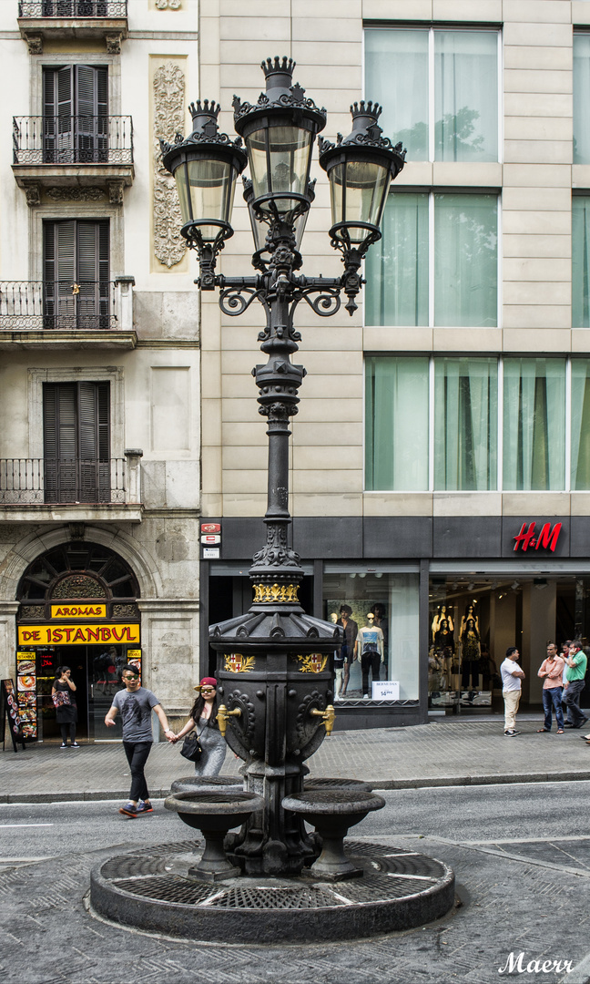 Fuente de Canaletas en Las Rambas de Barcelona