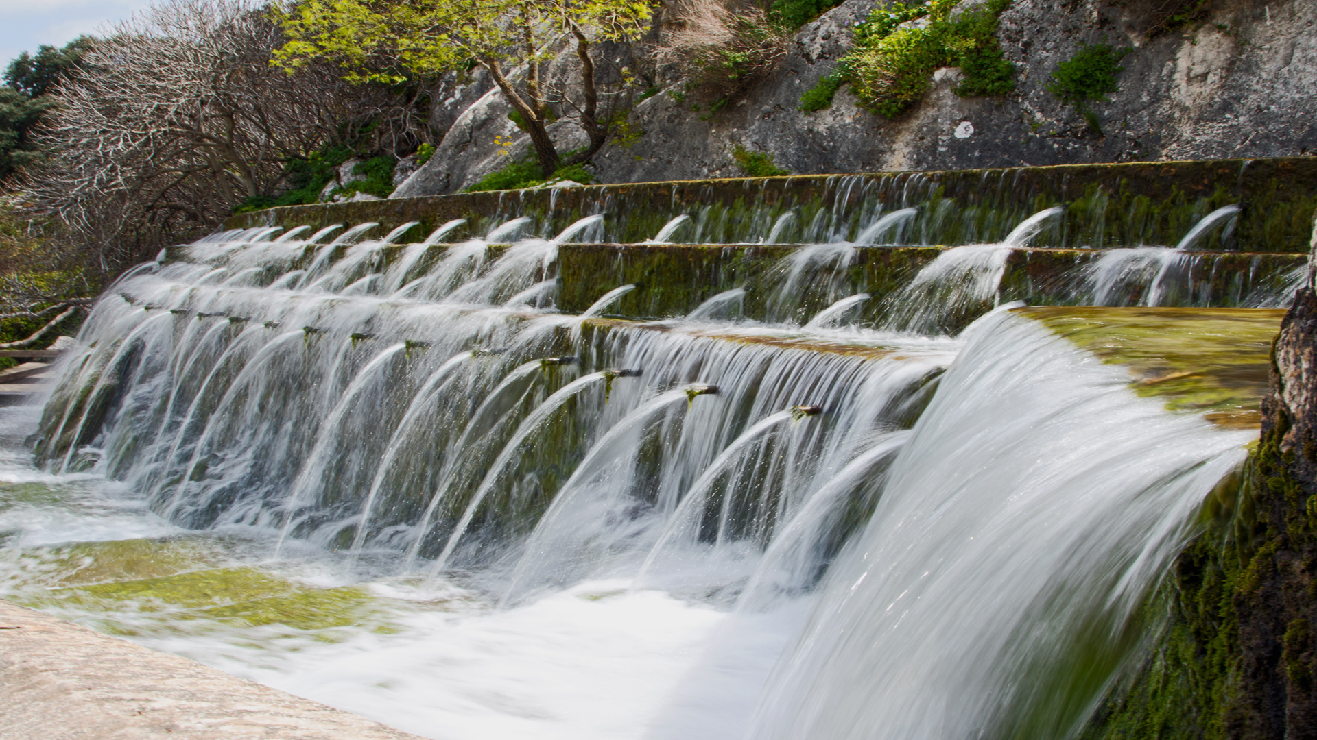 Fuente De Los 100 Caños