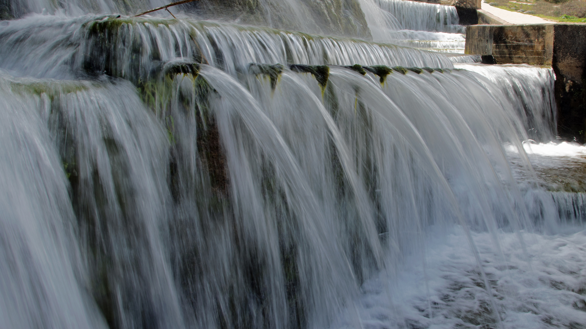 Fuente de los Cien Caños  (Der Brunnen der Hundert Wasserstrahlen)