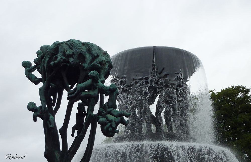 FUENTE DE VIGELAND de Ramiro Marcos Rueda 