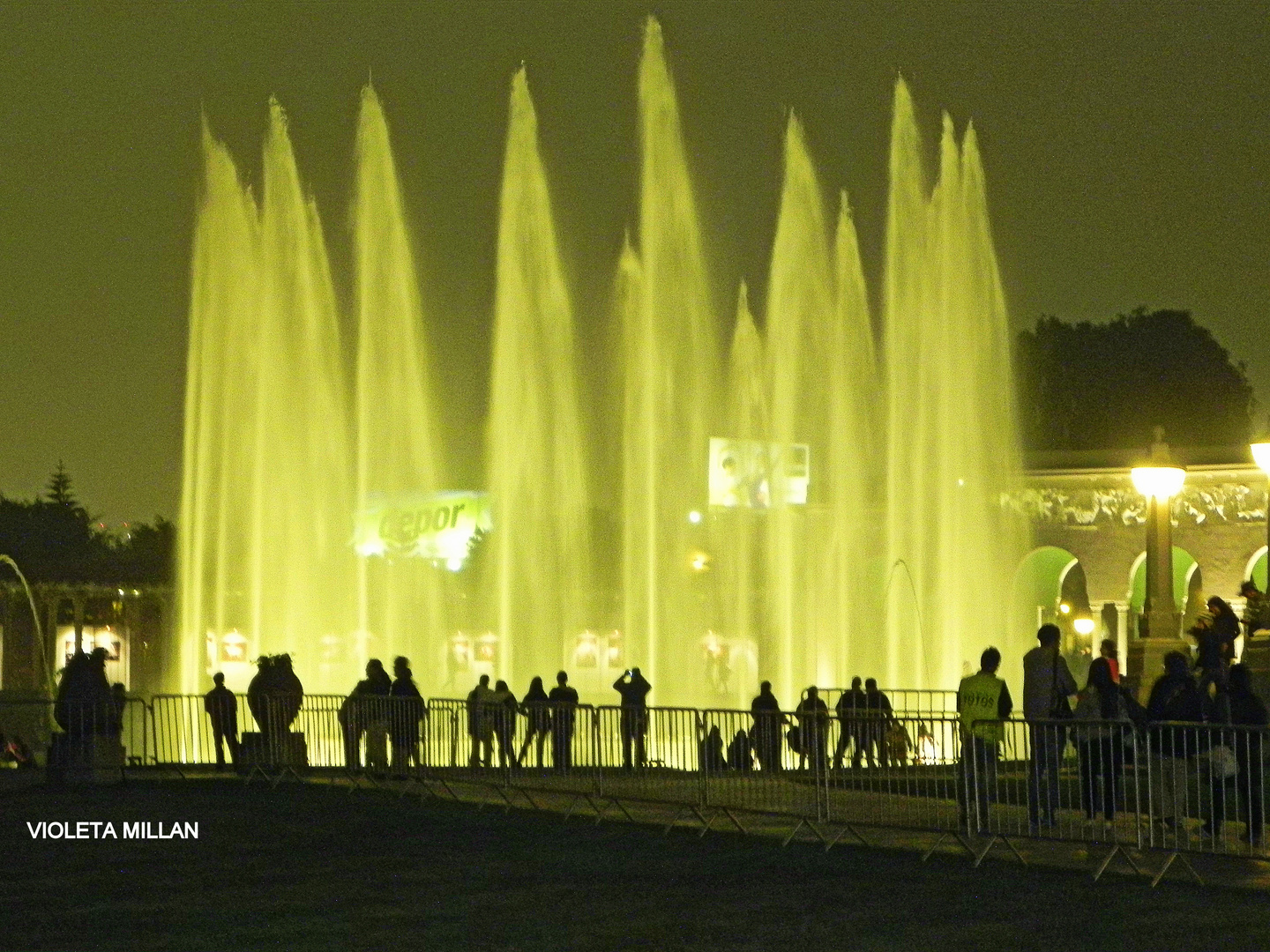 FUENTES Y MAS FUENTES,PARQUE DE LIMA PERU