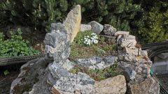 Für alpine Raritäten wurde im Eisenbahngelände dieser Berg von mir gebaut...