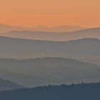 Für den 124 km Blick eine Ausschnittsvergrößerung zu Schneekoppe und Jeschken