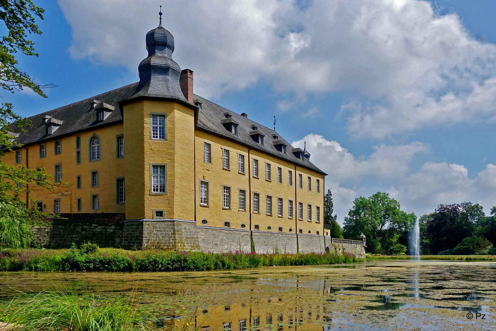 Für "Dienstag ist Spiegeltag": Schloss Dyck ...