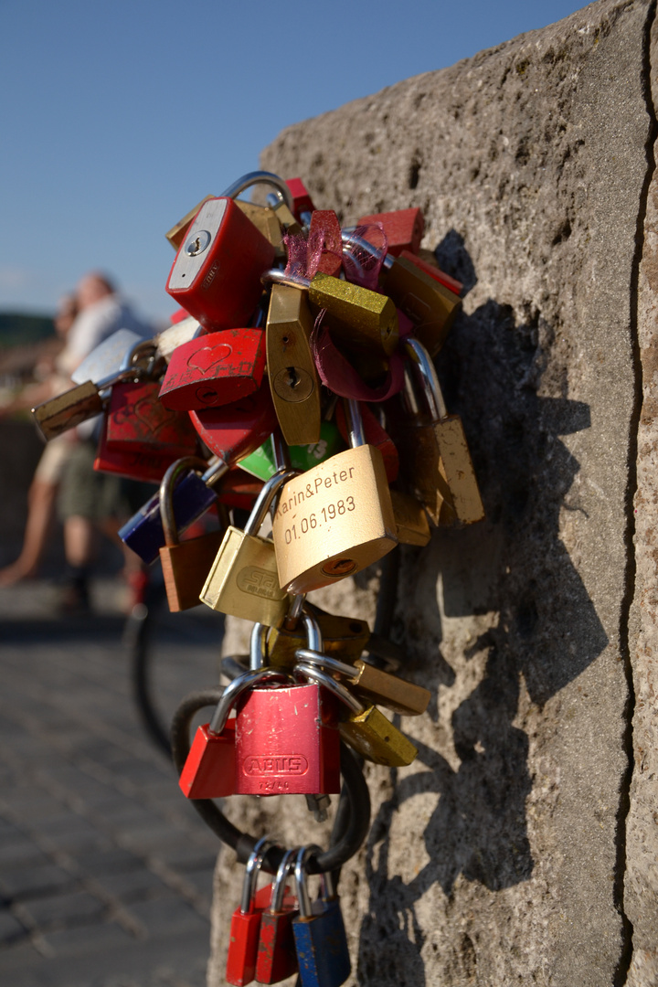 für immer Liebe... bis das Schloss rostet