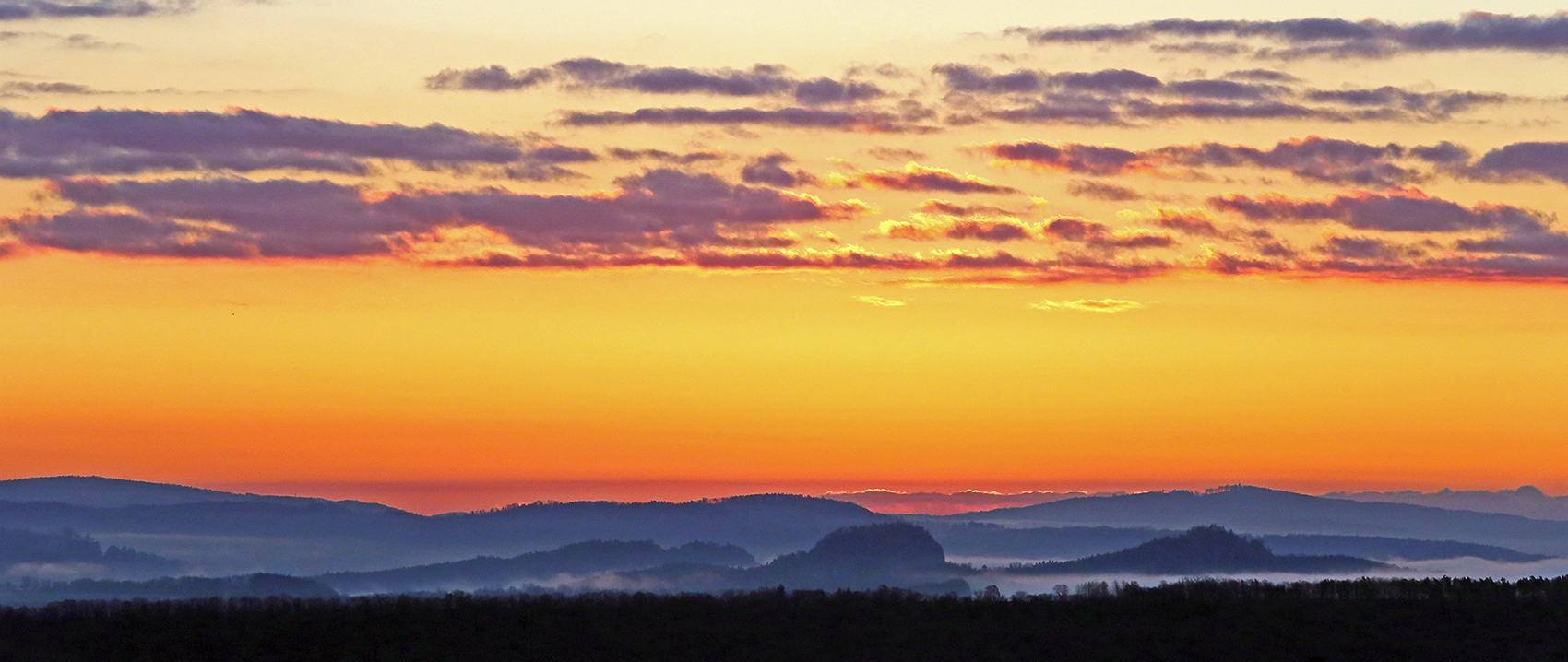 Für mich ein besonderes Morgenrot am ersten Osterfeiertag...