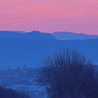 Für mich fast ein sensationelles Bild im Morgenrot und phantastischer Fernsicht...