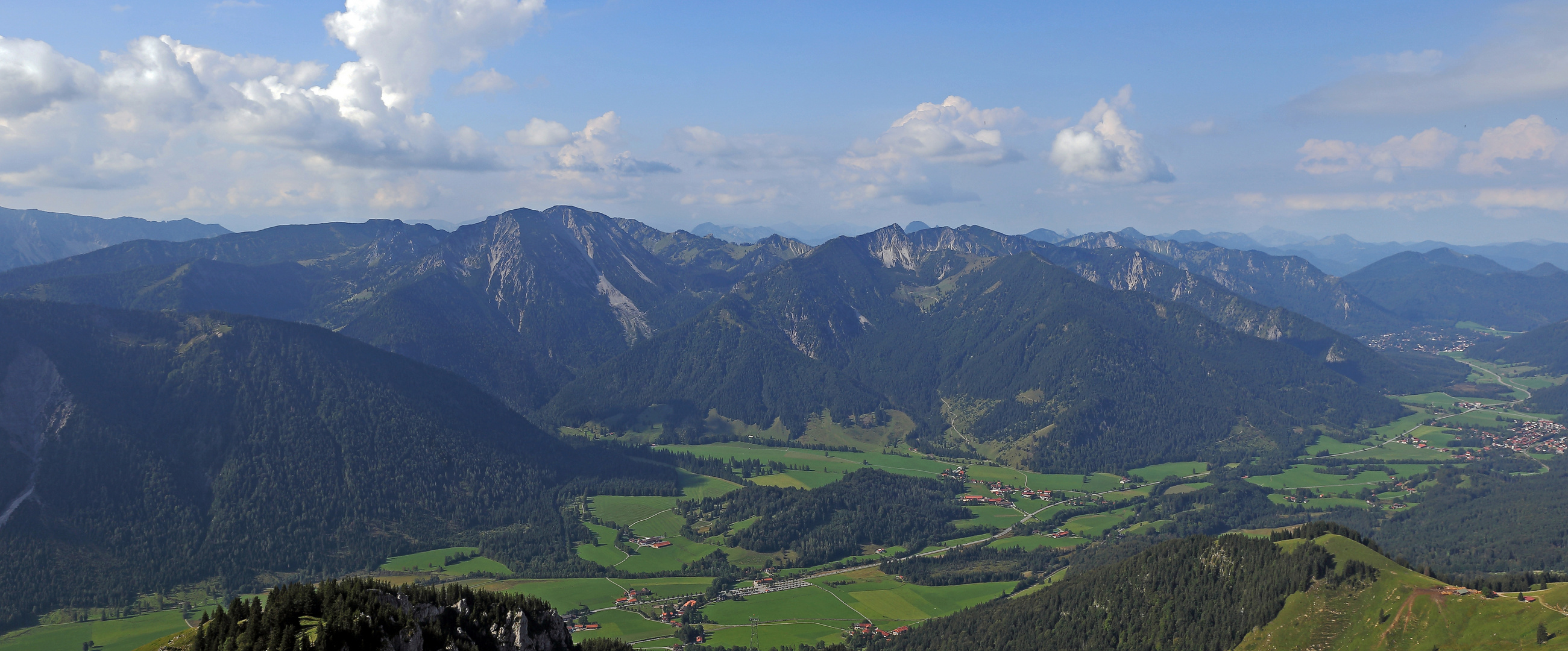 Für mich persönlich  "der klassische Ostalpenblick" schlechthin vom Wendelstein...