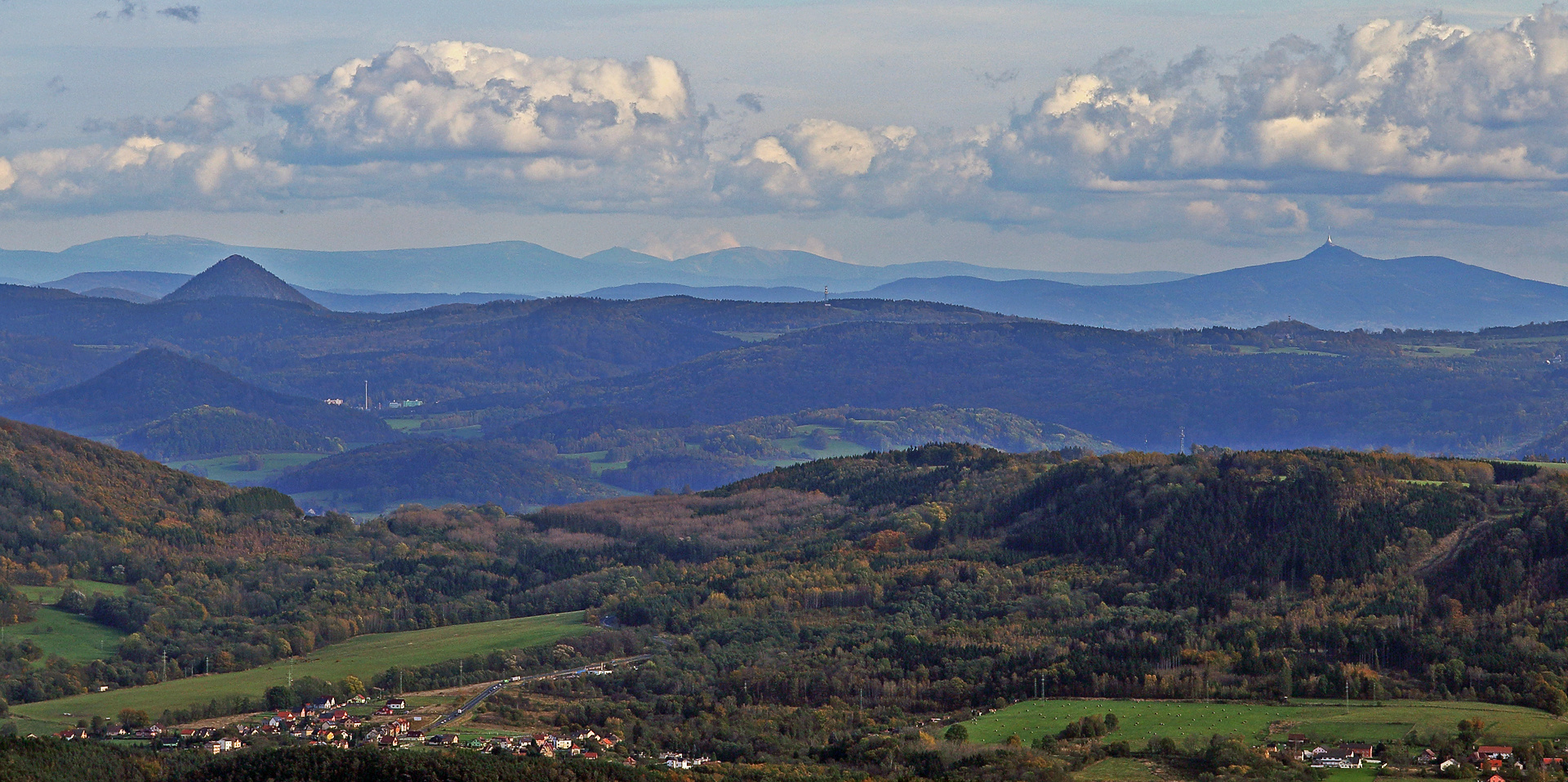 für mich sensationeller 120 km Blick zum Riesengebirge...