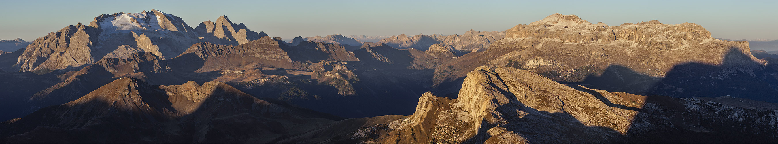 Für Panosüchtige: MARMOLADA und SELLASTOCK