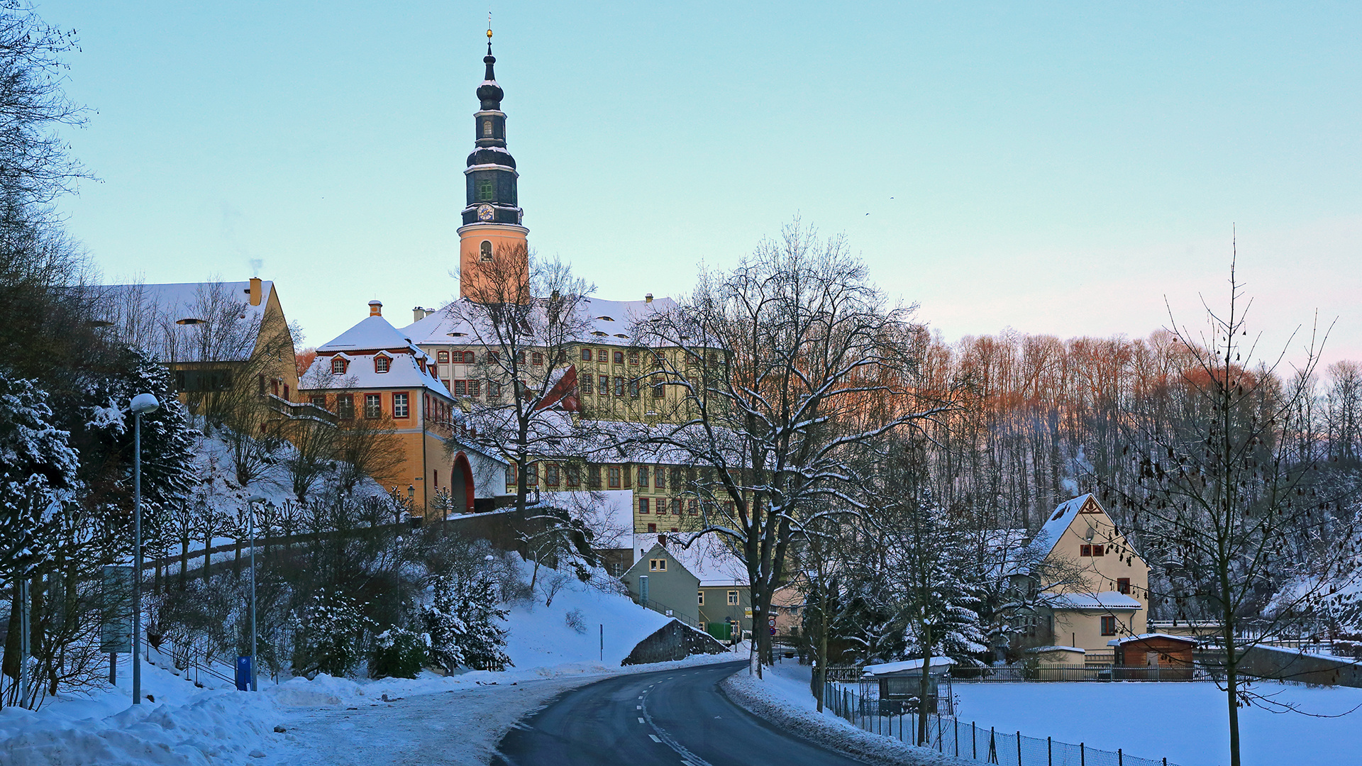 Für weitere "Schneebilder wünsche ich mir so einen Himmel...