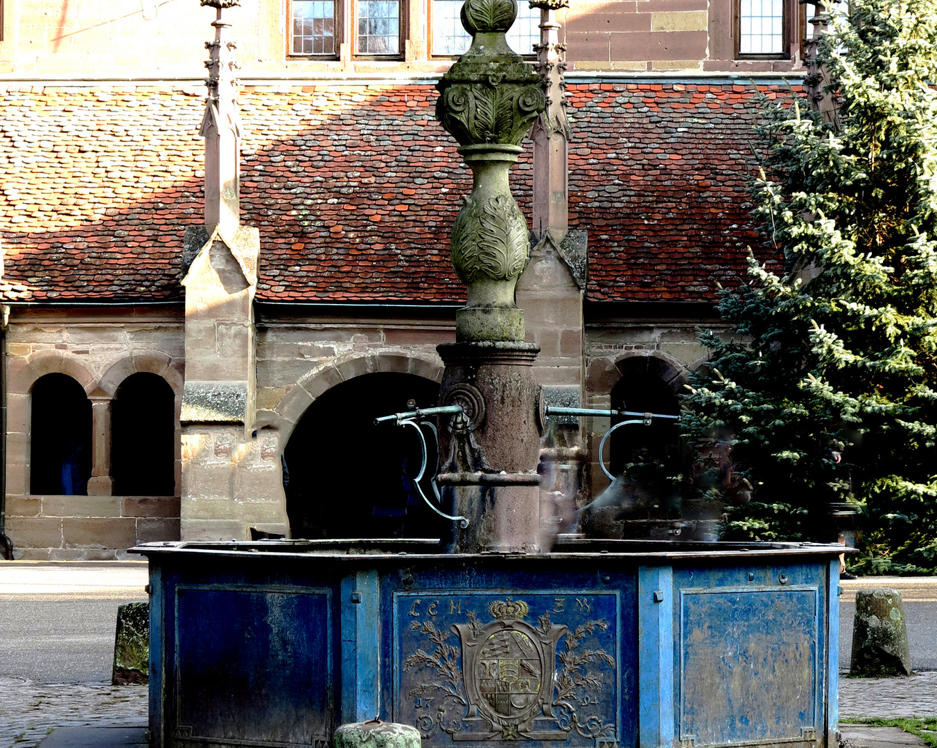 Für Zauberer: Klosterbrunnen ohne Personen