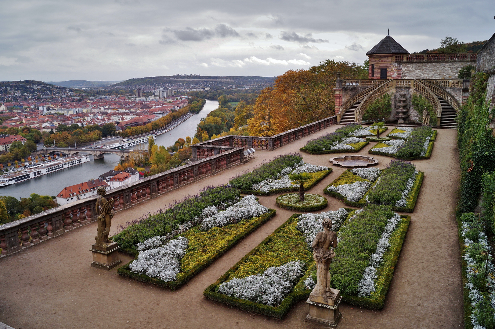 Fürstengarten über Würzburg.