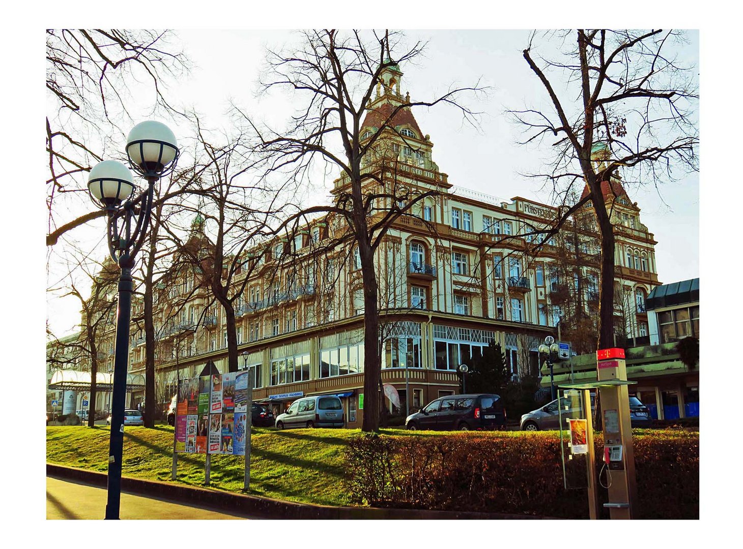 Fürstenhof aus Richtung Brunnenallee