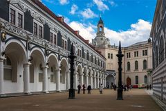 Fürstenzug, ... oder Frauenkirche von achtern