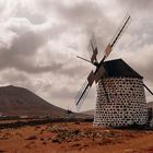 Fuerteventura; die Windmühlen von Villa Verde im Norden der Insel