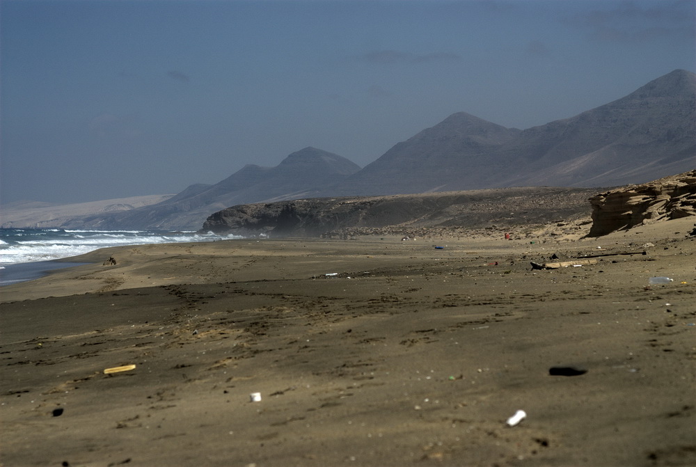 Fuerteventura, Playa Cofete, Plastic Planet