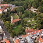 Fürth - Blick auf die Auferstehungskirche im Fürther Stadtpark