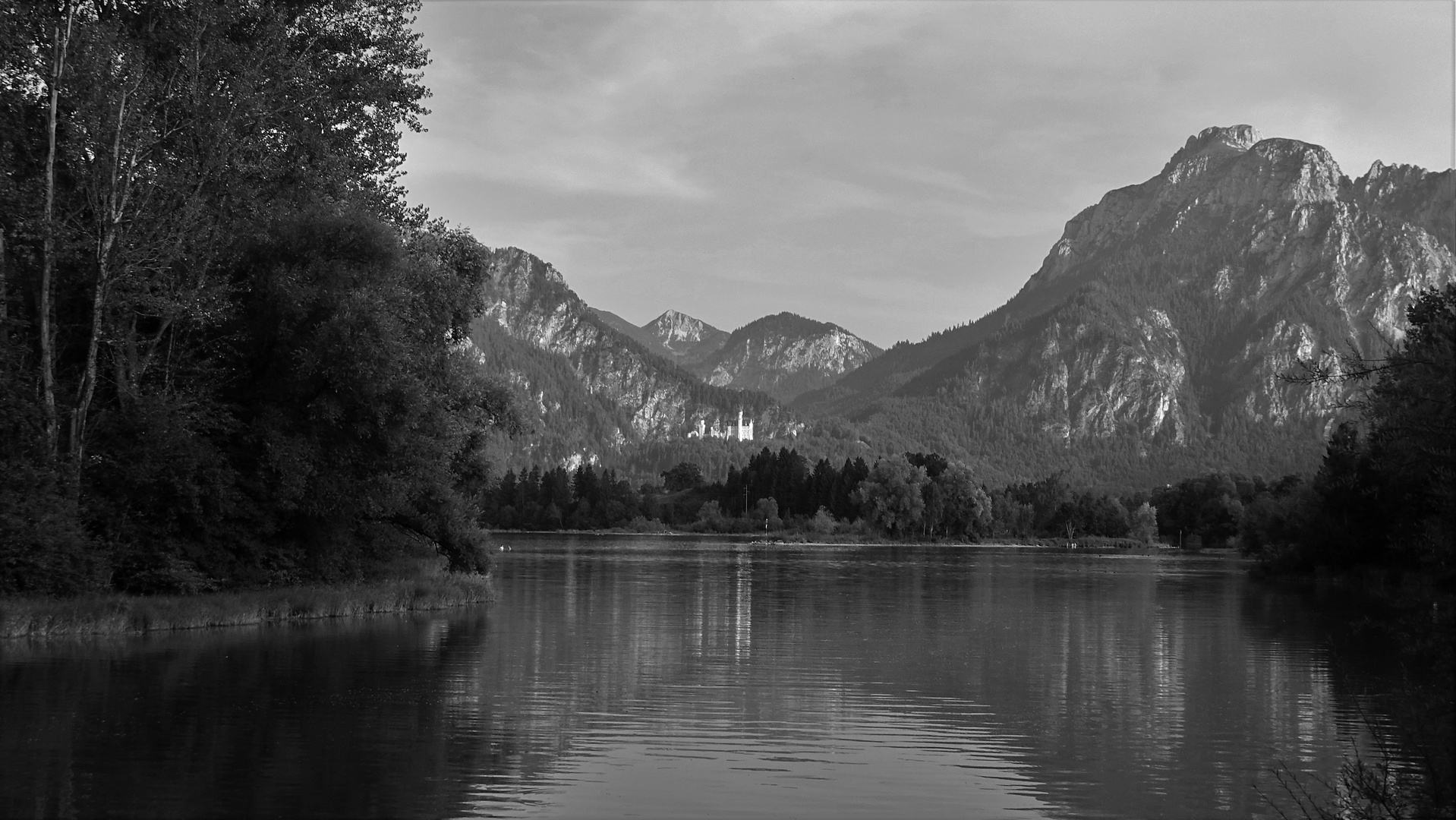 Füssen Forggensee, im Hintergrund Neuschwanstein