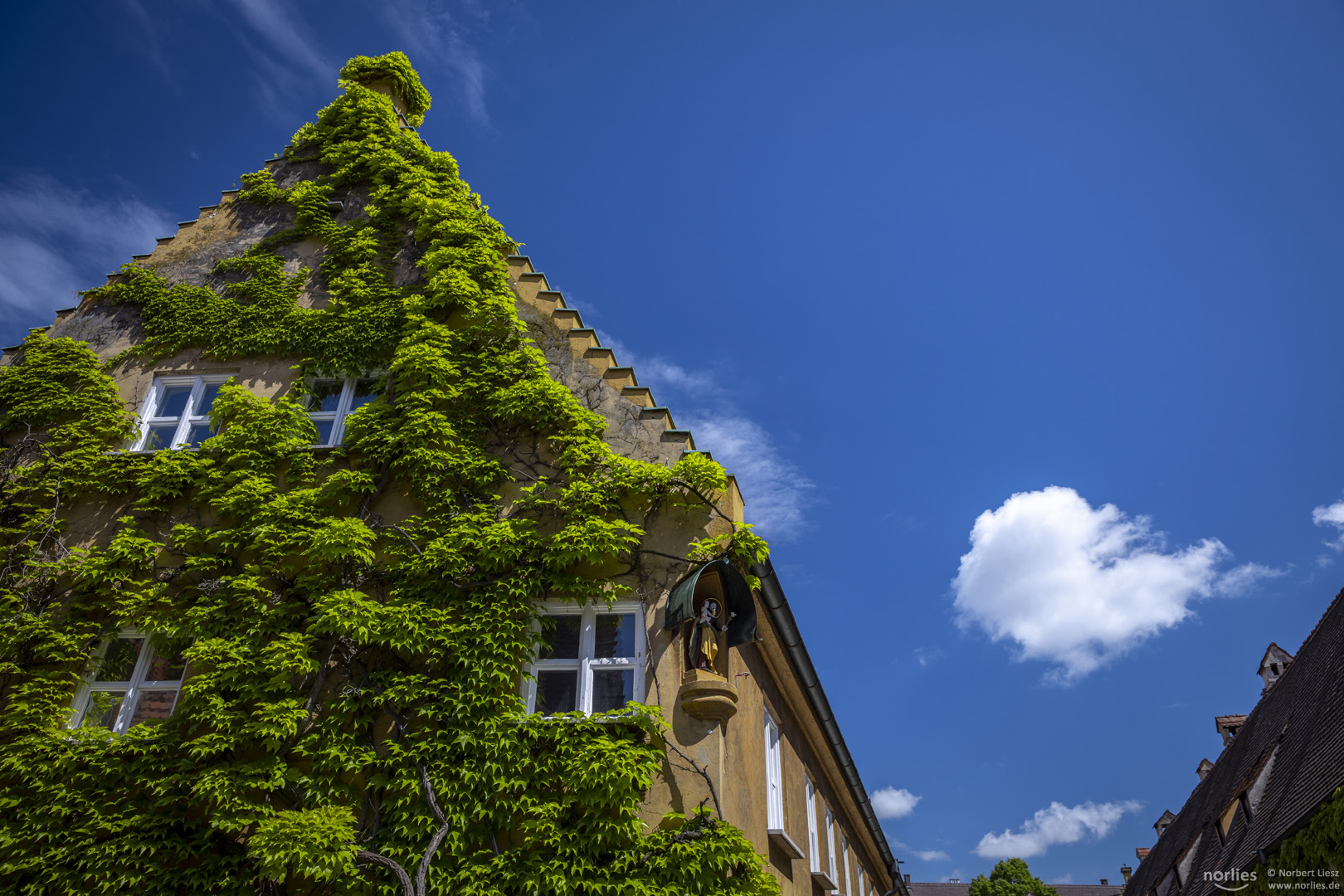 Fuggerei mit Wolke