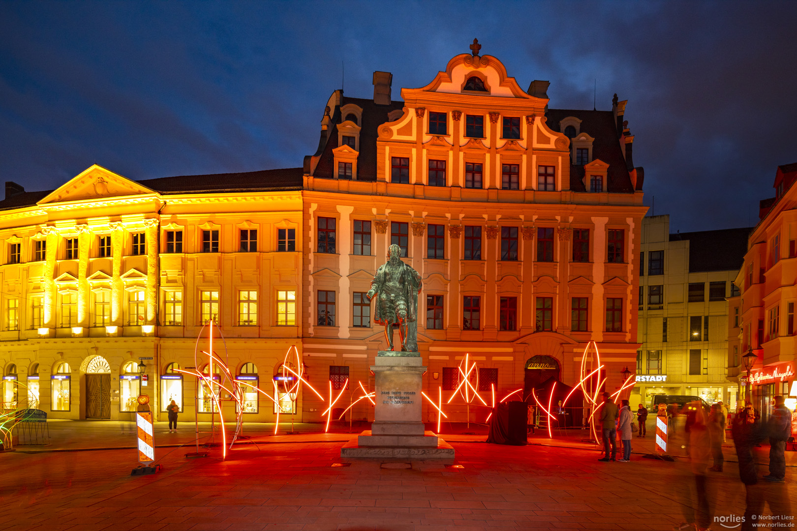 Fuggerplatz in Rot