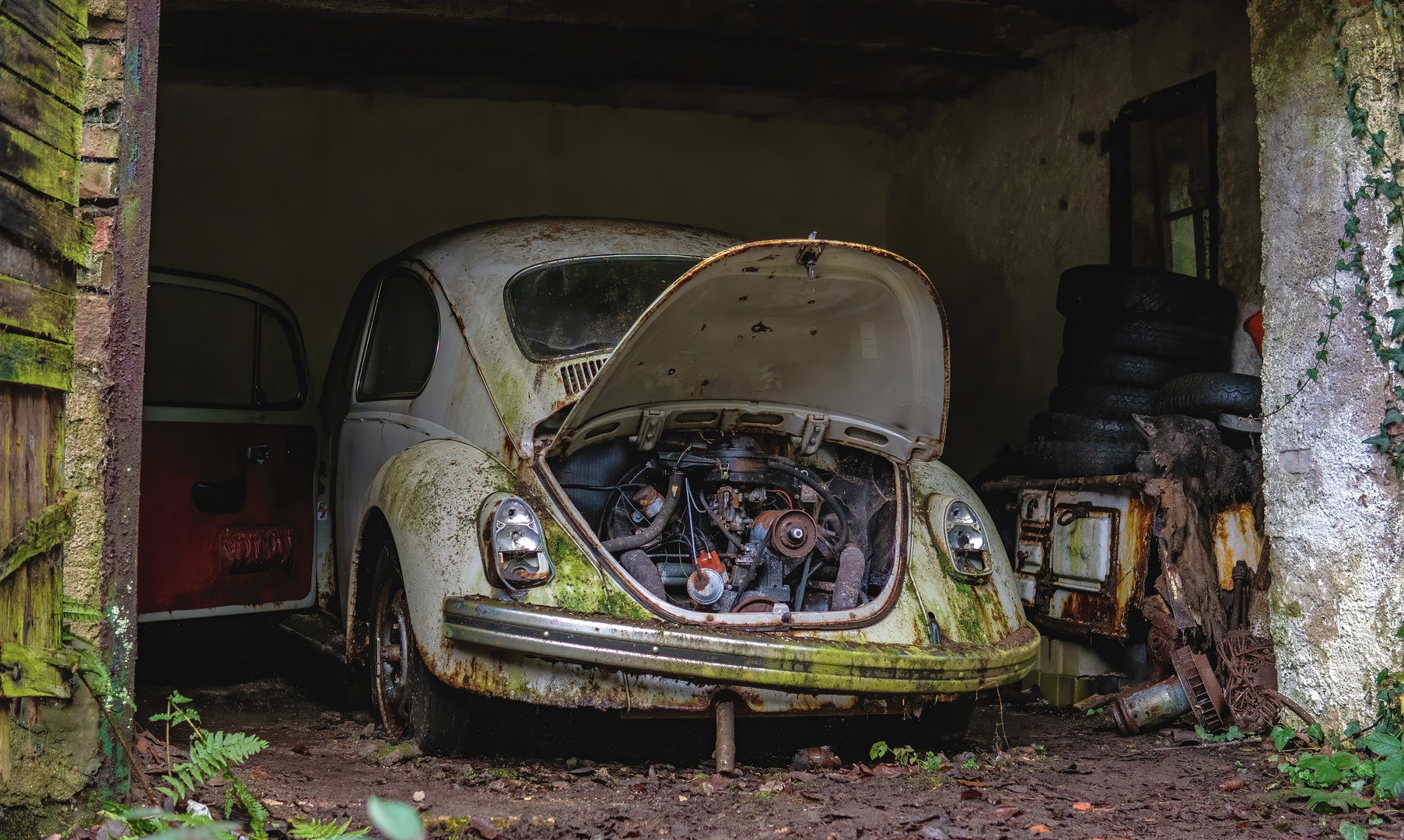 Fuhrpark der alten Papierfabrik - VW Käfer