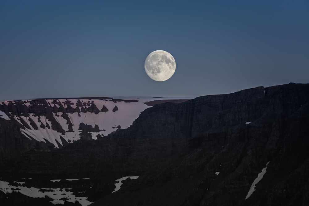Full Moon. Foto & Bild europe, scandinavia, iceland Bilder auf