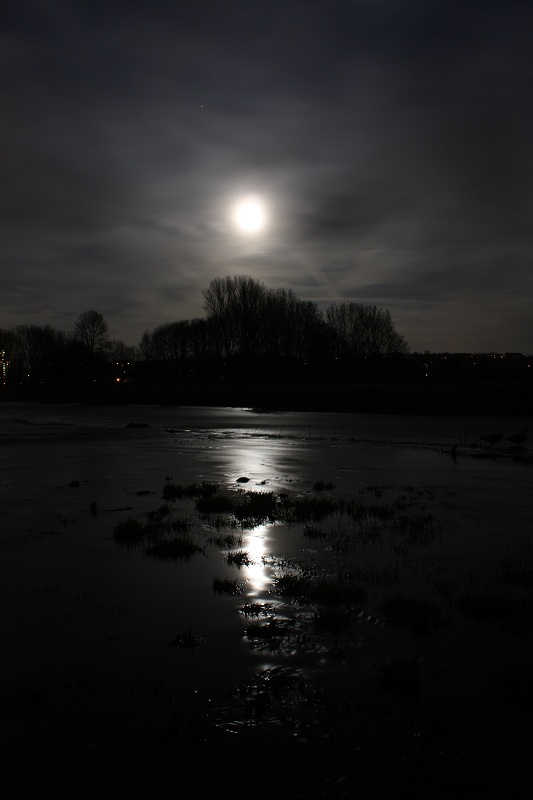 full moon above the Ruhr