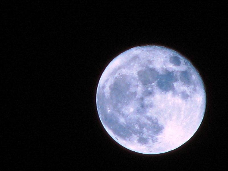 Full moon in Tehran