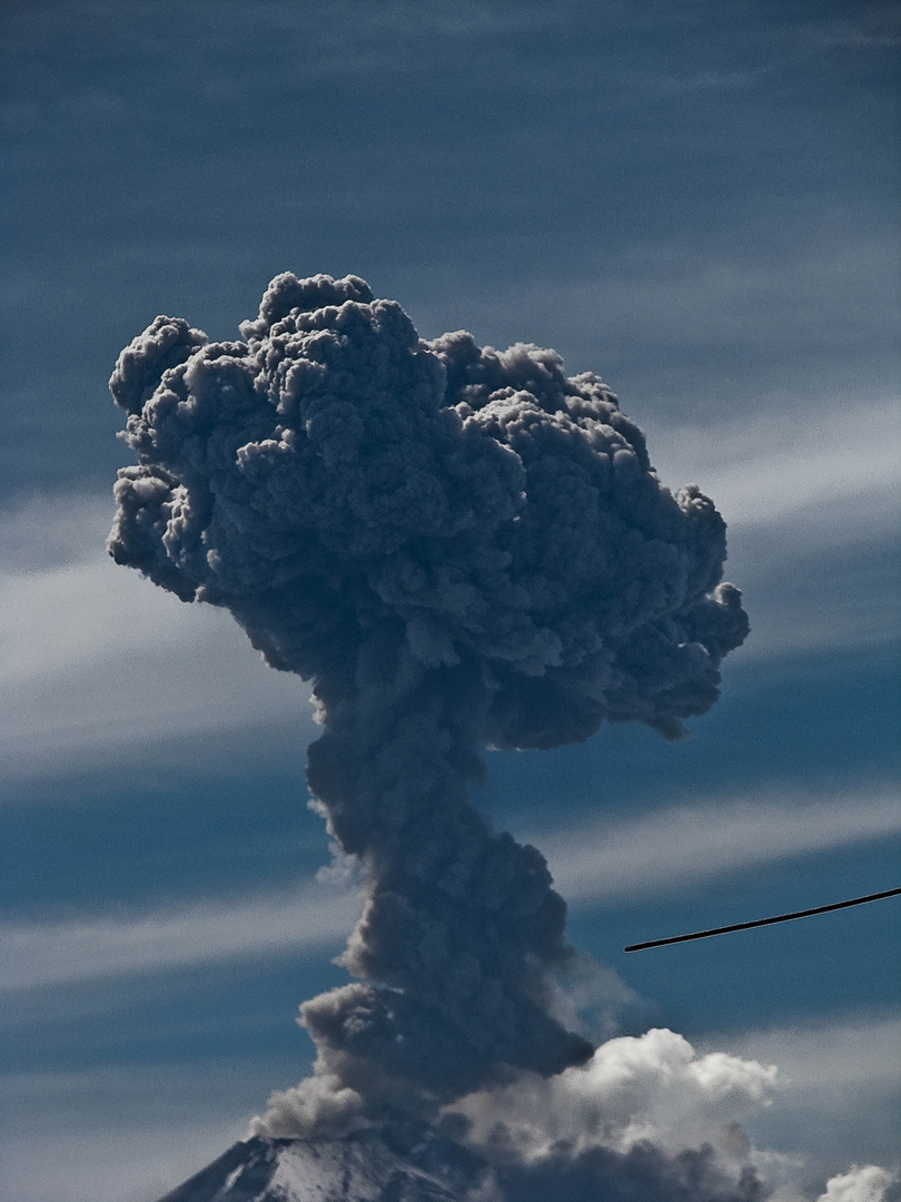 fumarola volcan mexico