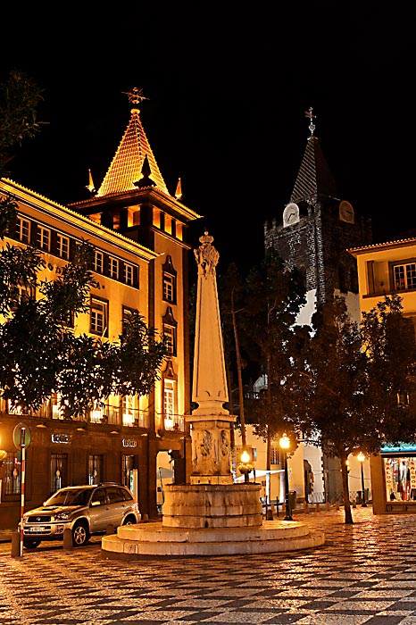 Funchal bei Nacht