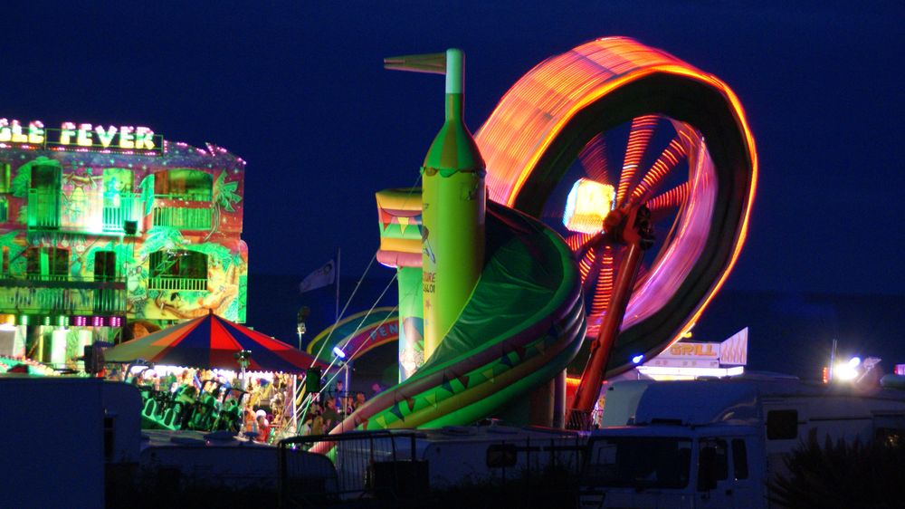 Funfair bei Nacht von Karen Grütter 